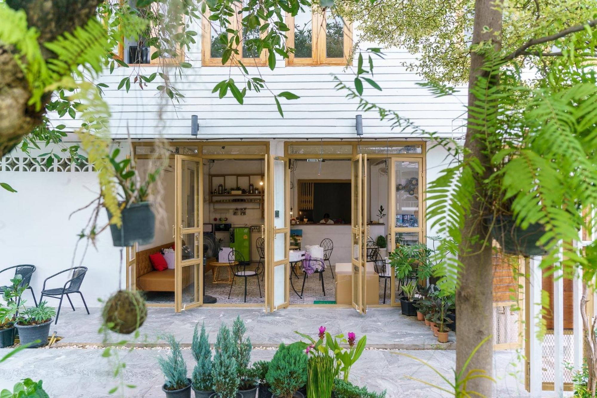 Sherva101 Home And Hostel 치앙마이 외부 사진