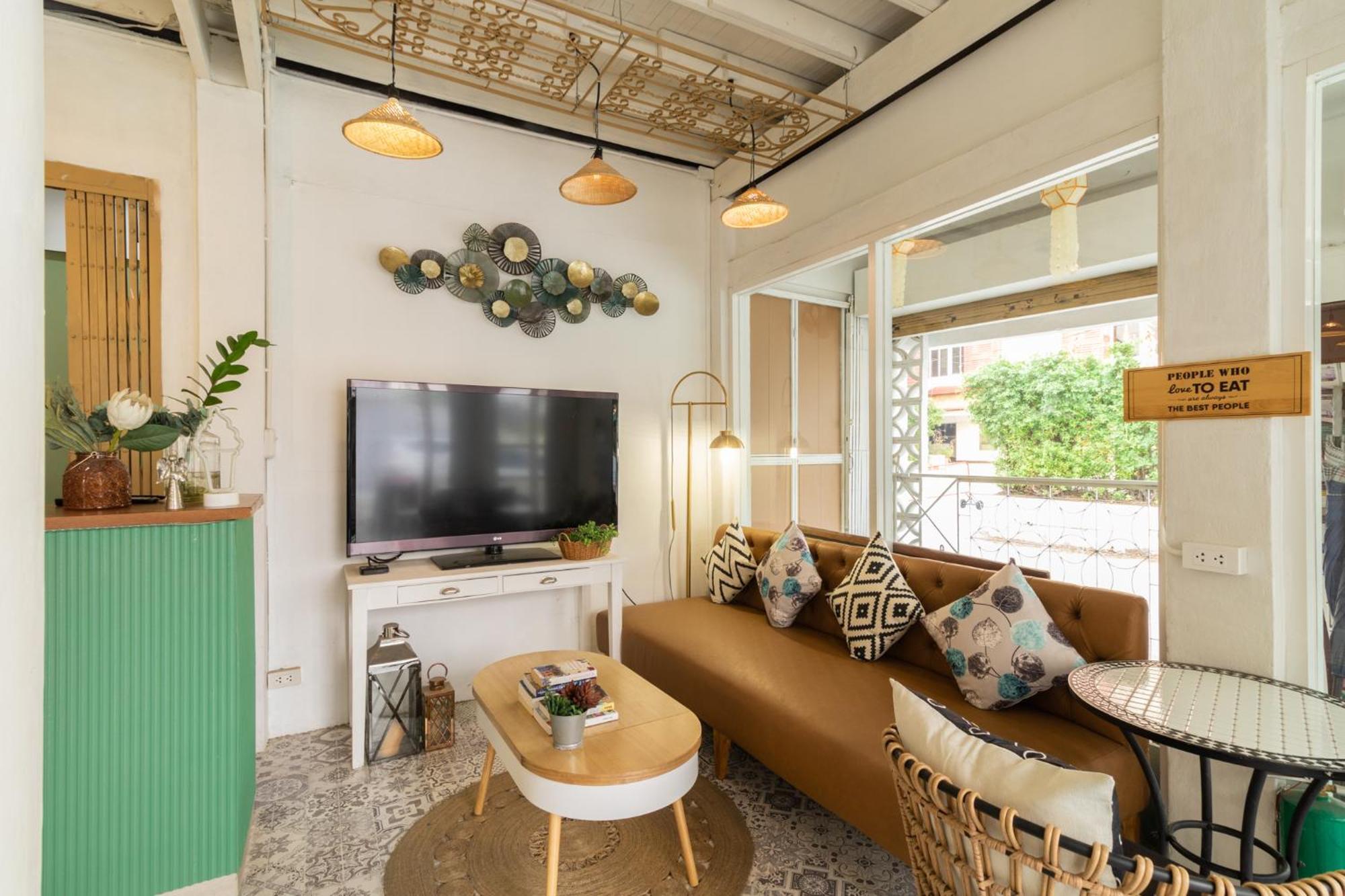 Sherva101 Home And Hostel 치앙마이 외부 사진